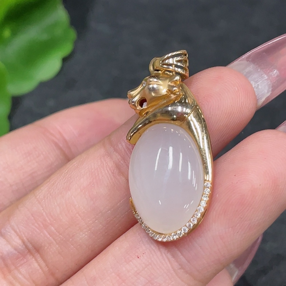 H33944668 Hetian Jade Pendant with 18K Gold Inlay, Total Weight Approx. 5.3g, Accented with Diamonds