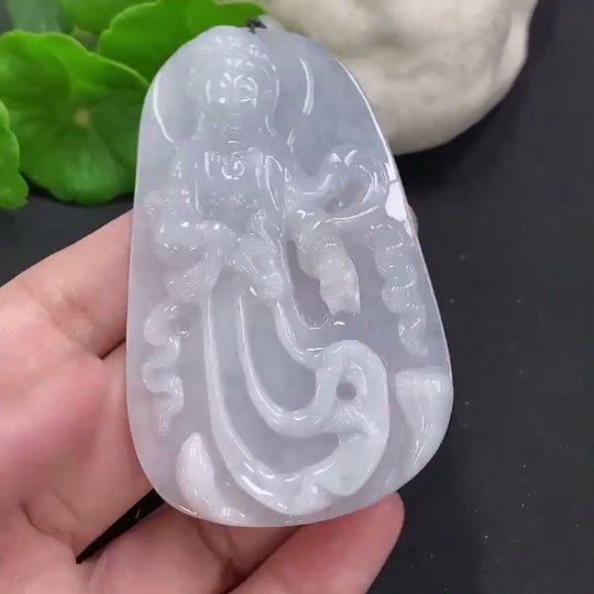 F35106587 Jadeite Guanyin pendant, total weight approximately 56g (including rope weight), matching beads not jadeite