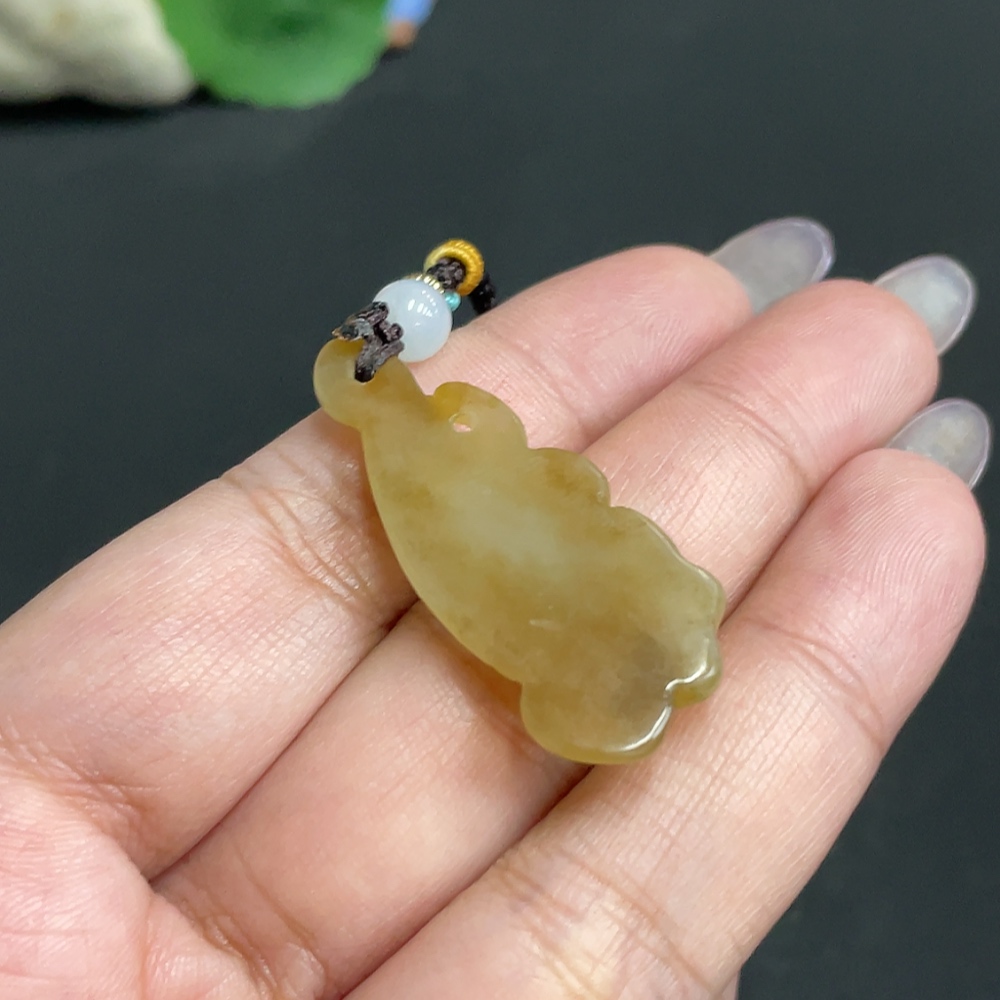 H34972142 Hetian Jade Pendant - Ruyi