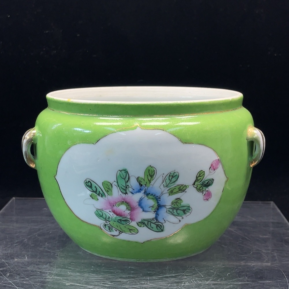 W29382867 Porcelain Patterned Translucent Republic of China Export Period Painted Congee Jar (size as per physical item)