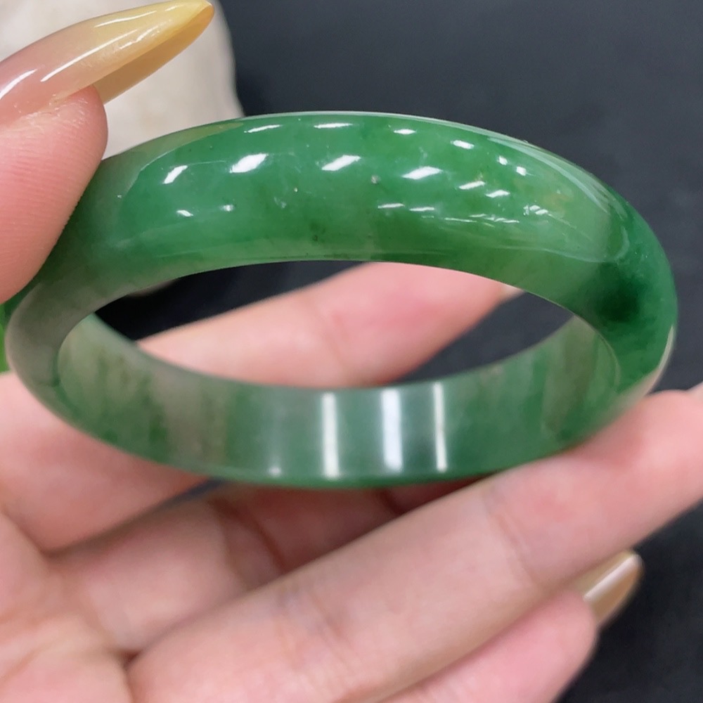 H32705161 African Emerald (Dulong Jade)