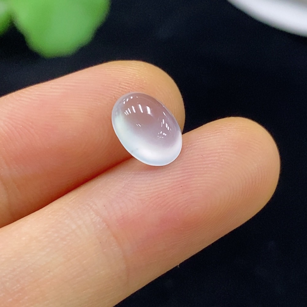 F35133931 Jadeite cabochon, total weight approx. 0.49g