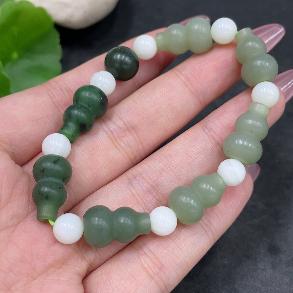 H33858695 Hetian Jade Gourd Bracelet (Non-Hetian Jade White Beads)