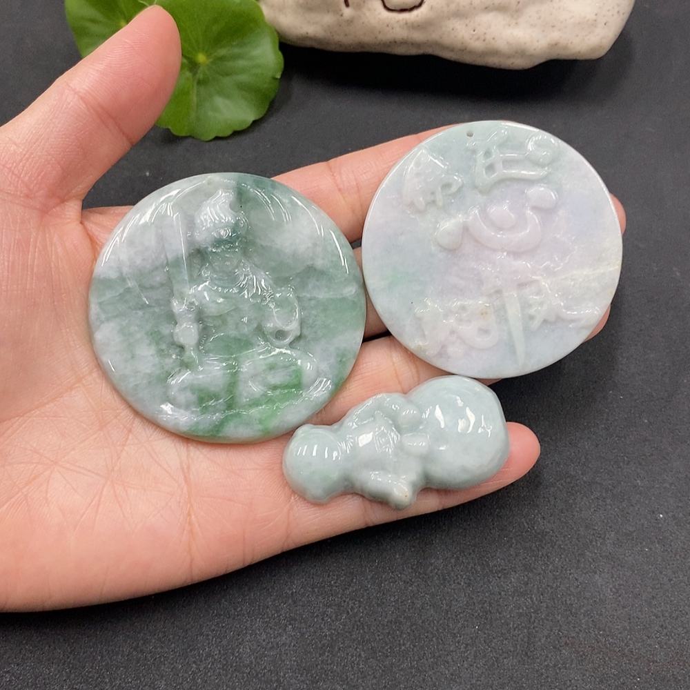 F13489377 Jadeite Pendant Sell as a Lot