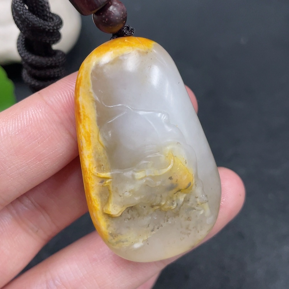 H31582620 Hetian Jade Pendant Ox Undetermined Leather Color Causation Total Weight Approx. (Including Rope) 26.4g