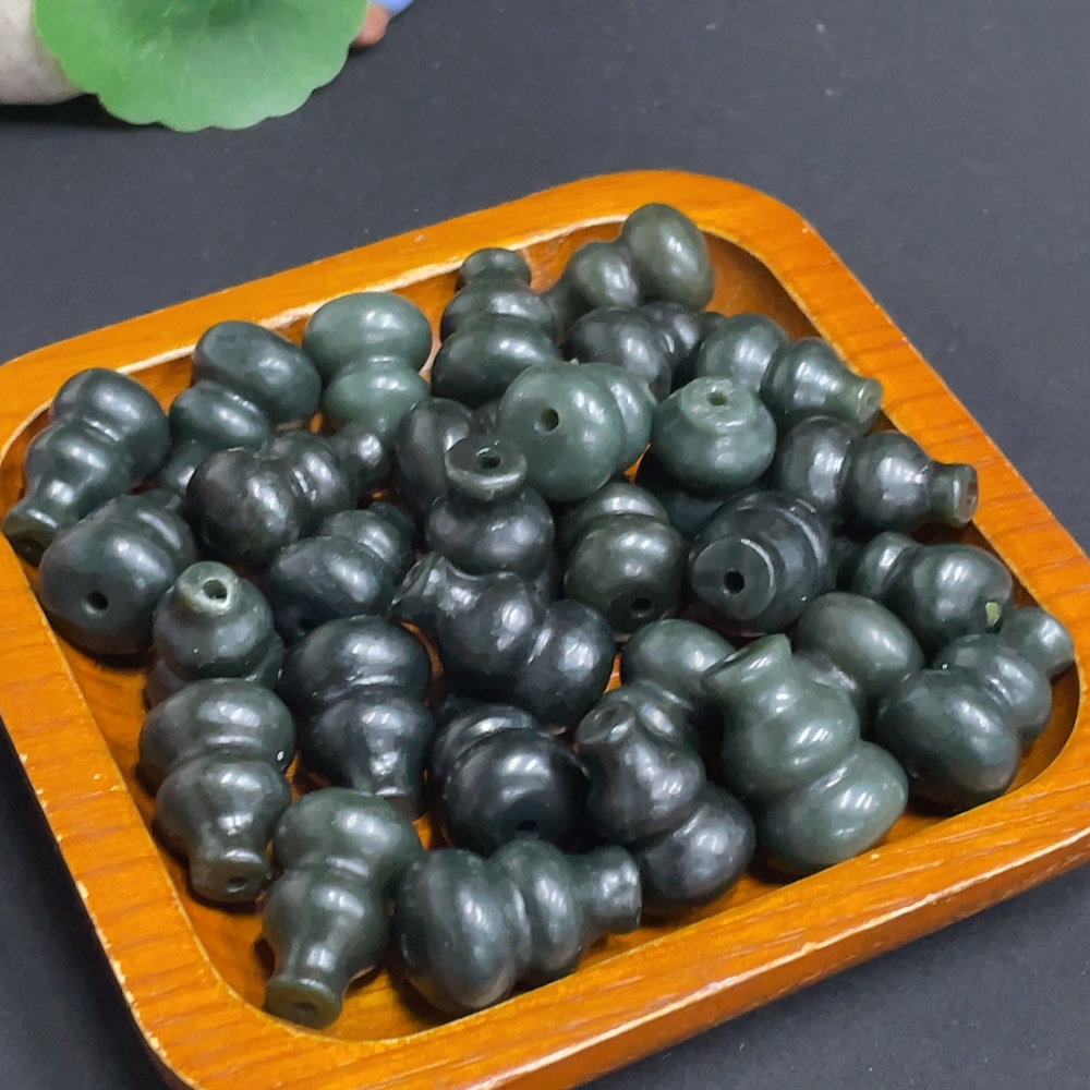 H34074611 Hetian Jade Pendant, Gourd, Sell as a Lot, Total Weight Approx. 149.4g