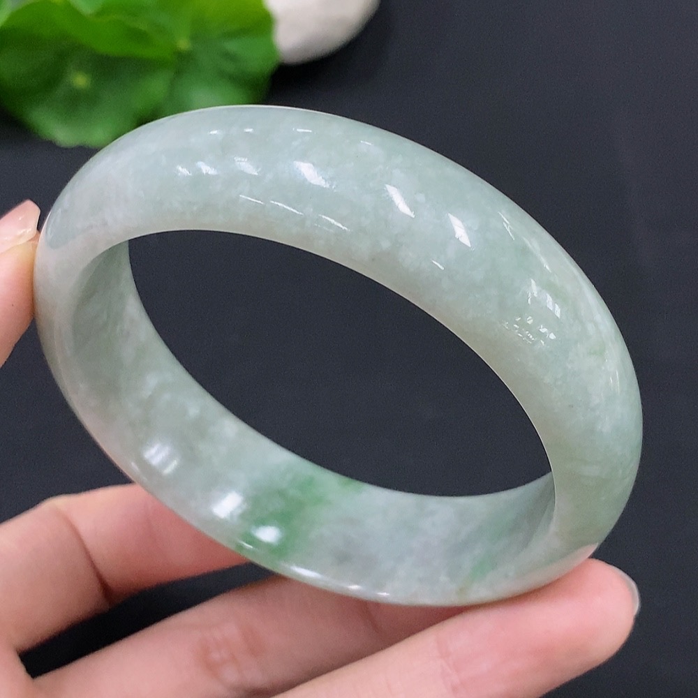 F29336139 Jadeite Round Bangle Total Weight Approx. 74.7g Size 60.2
