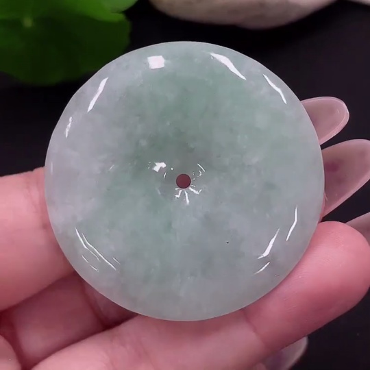 F34067974 Jadeite Safety Buckle Pendant, Total Weight Approximately 21.4g