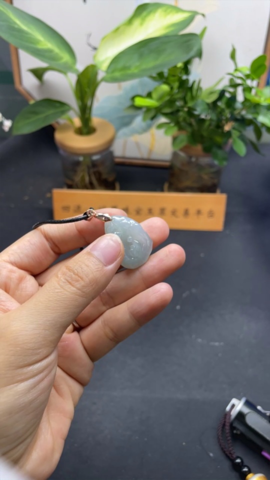 F33862261 Jadeite Enlightenment Pendant Non-Gold Total Weight Approx. 9.24g (Including Rope Weight)