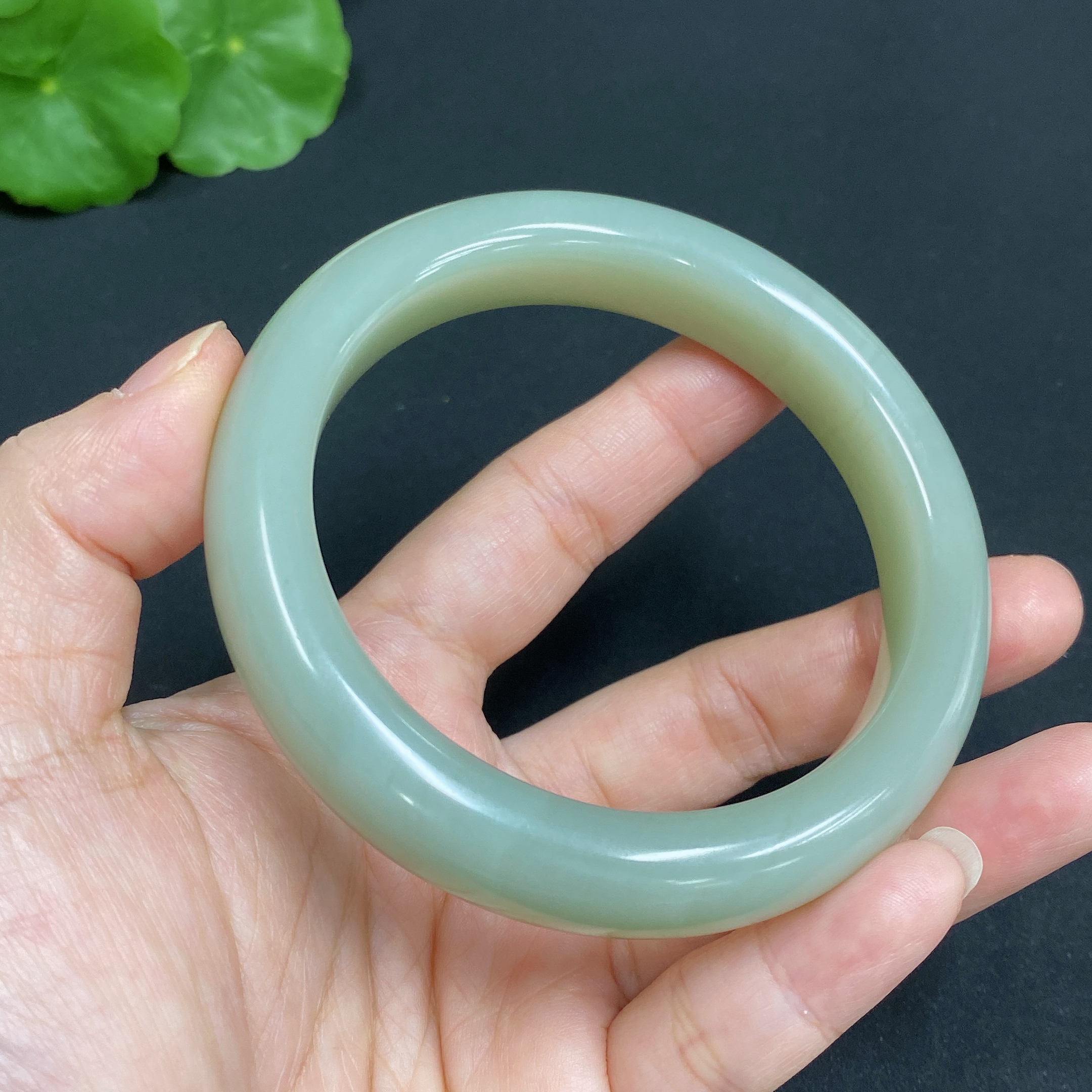 H34986975 Hetian Jade Round Bracelet Size 60.9 Total Weight Approx. 71.9g