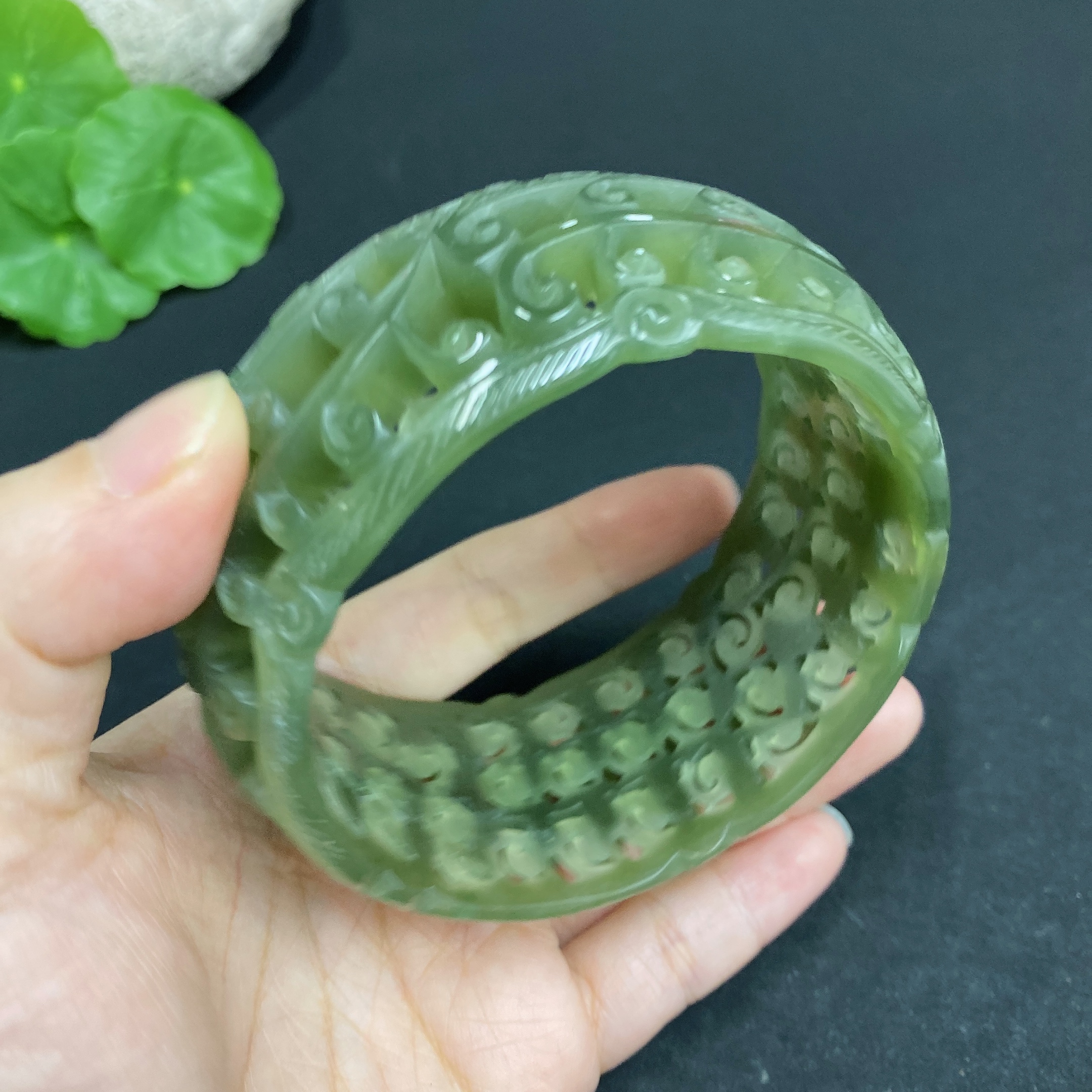 H33859869 Hetian Jade Carved Flower Bracelet Size 66 Total Weight Approx. 84.4g