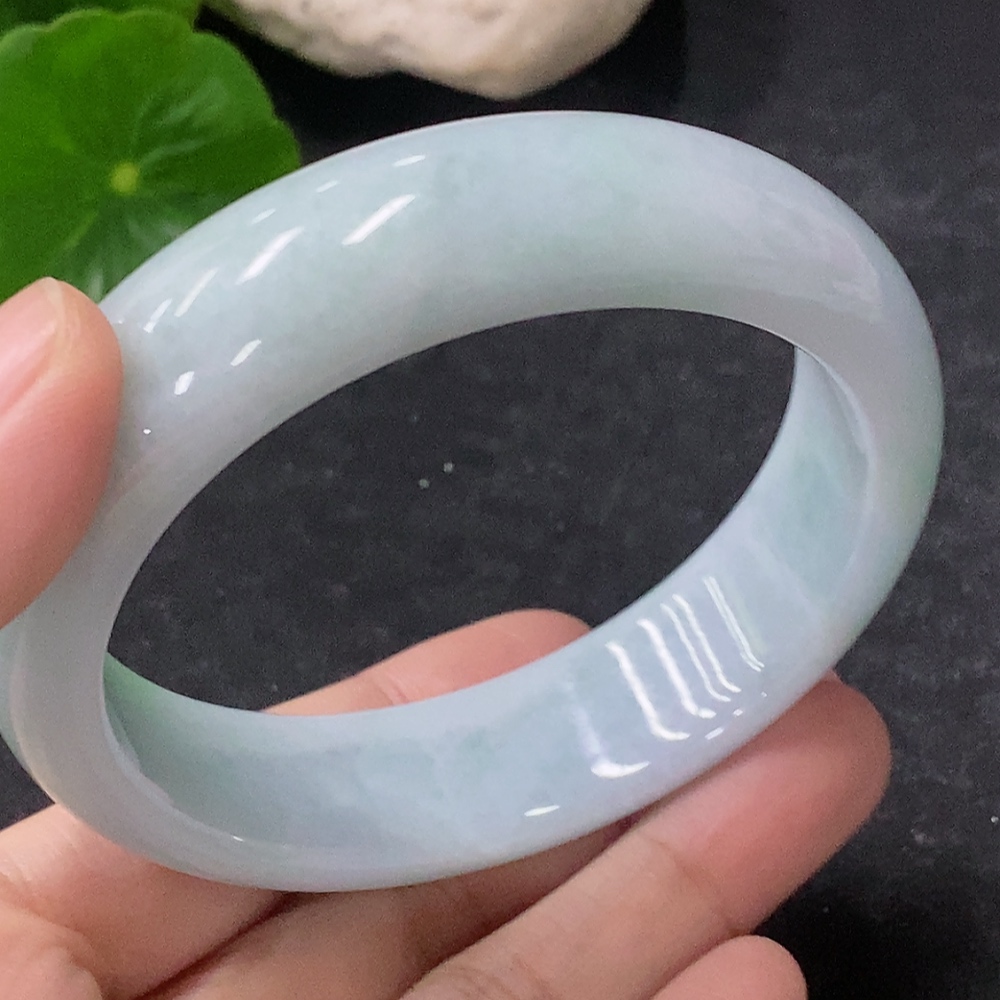 F32799856 Jadeite Round Bangle Size 58mm Total Weight Approximately 74.84g