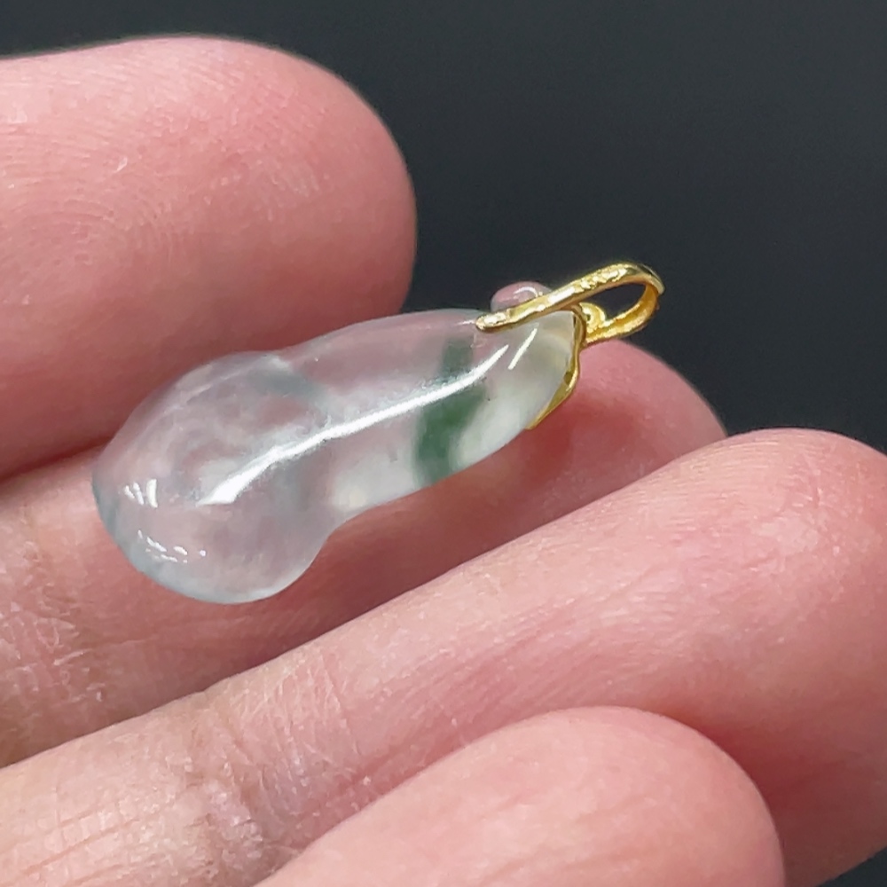 F32768552 Jadeite Magnolia Pendant with 18K Gold Bail, Total Weight Approx. 0.78g