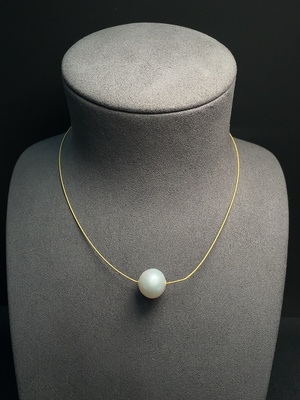 C32784317 Seawater Pearl Pendant Necklace (Non-Gold Chain) with 73% Gold Pendant, Total Weight Approx. 5g Including Chain, Pearl Size About 14.7mm