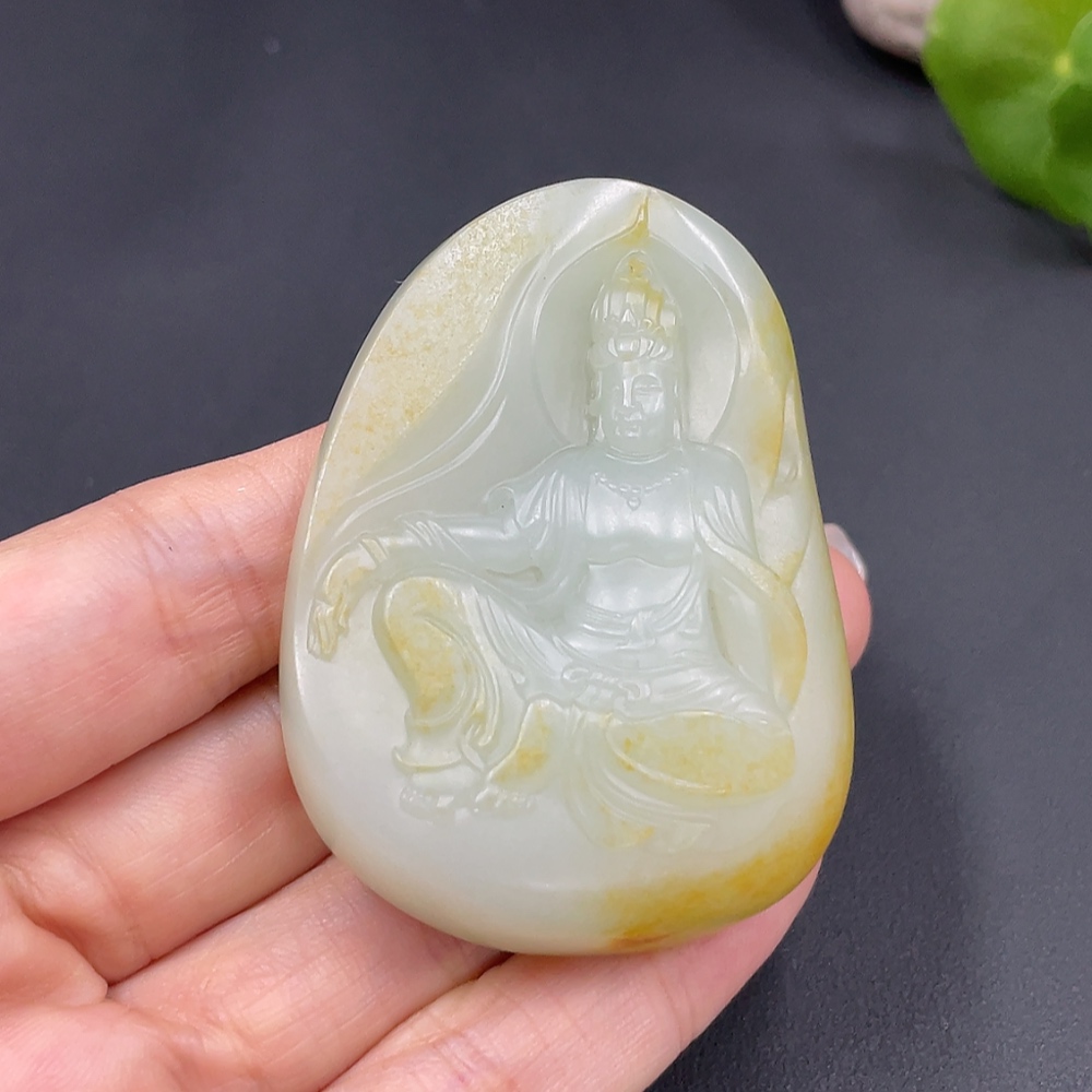 H22493106 Hetian Jade Seed Material Pendant Guanyin Undetermined Skin Color Origin Total Weight Approx. 74.4g