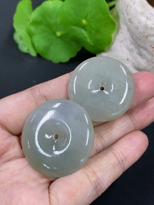 F46597239 翡翠平安扣挂件 货品总重约26.6g