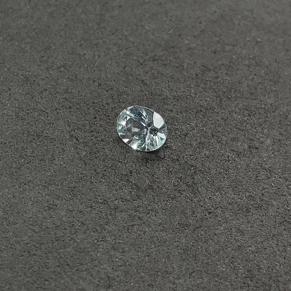 C32719898 Aquamarine loose stone, total weight approx. 1.65 carats