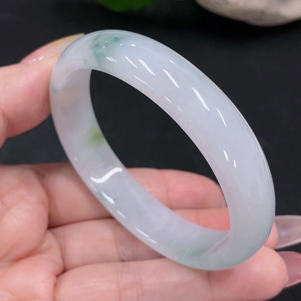 F34067796 Jadeite Concubine Bracelet Size 56/49.7 Total Weight Approx. 39.45g