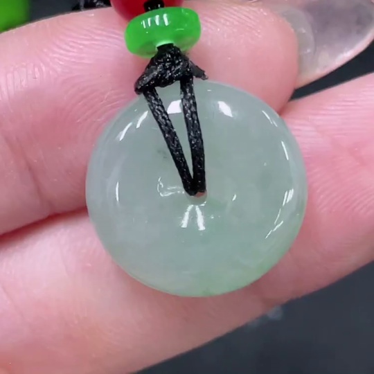 F34019978 Jadeite Pendant Peace Ring with Non-A Grade Beads, Including Rope, Total Weight Approx. 5.31g