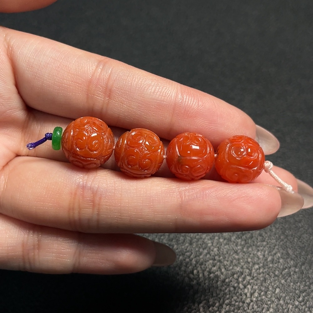 C34009630 Red Agate Beaded Bracelet with Visible Organic Matter, Possible Non-Natural Accent Stones, Total Weight Approx. 10.15g, Size 12.6mm