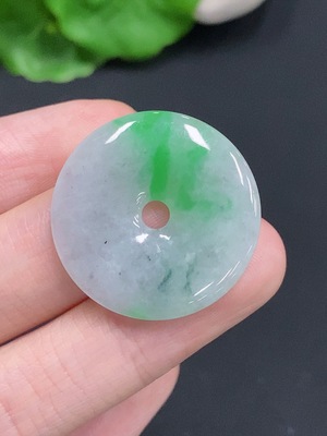 F30514010 JadeitePeace Buckle, total weight approximately 4.7g