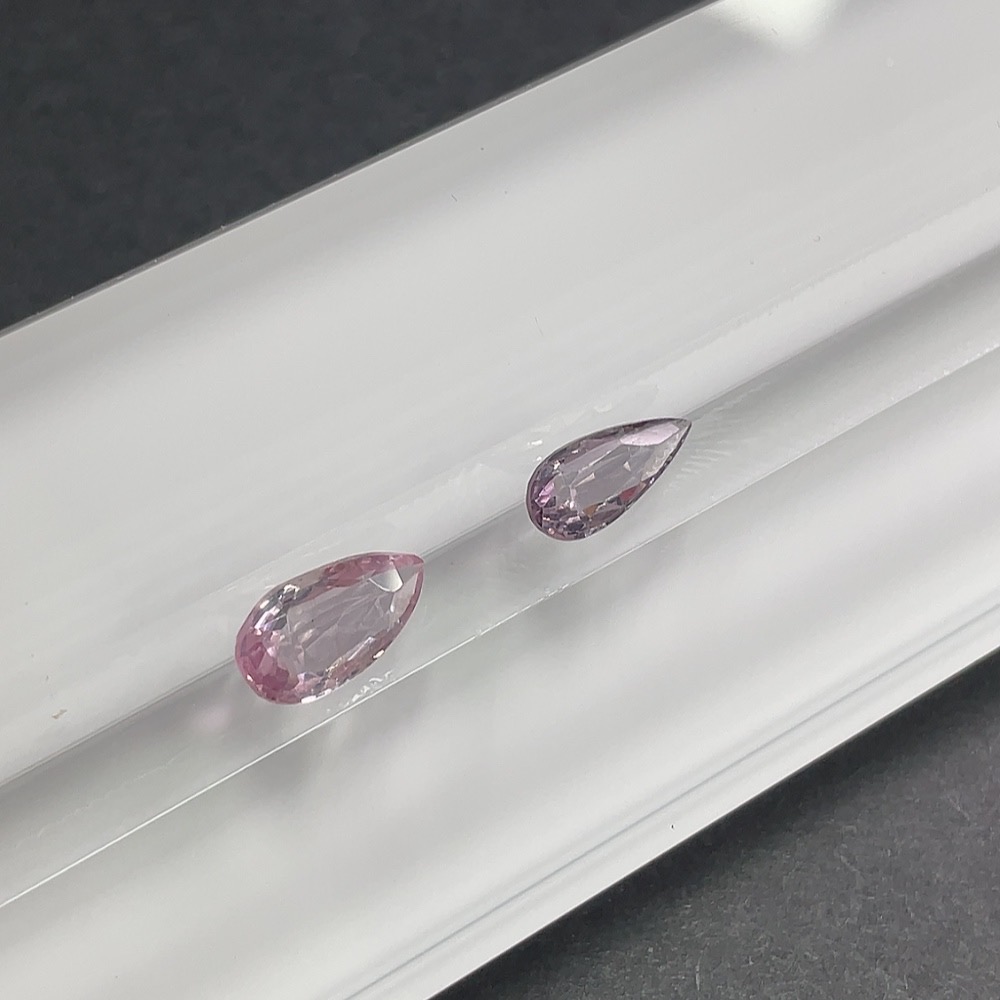 C11178120 Spinel Rough Stone Approx. 3.35ct Two Pieces in One Lot