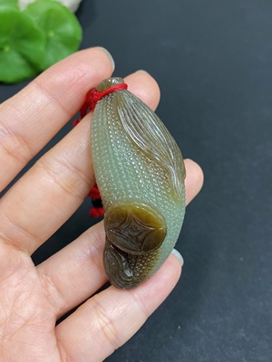 H31602515 Hetian Jade Pendant Corn