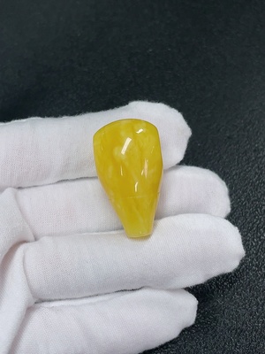 C43160935 琥珀蜜蜡饰品  货品总重约6.24克