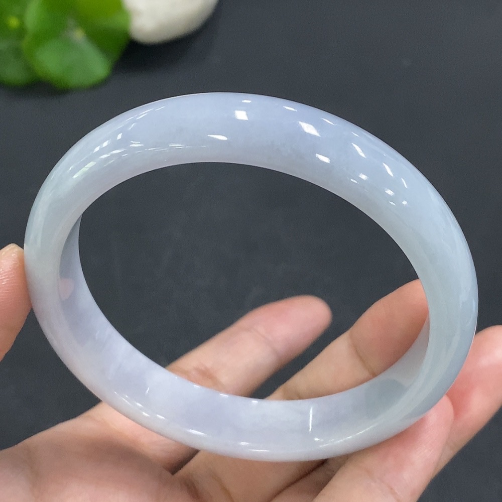 F19180154 Jadeite Regular Bangle, Inner Diameter 60.3, Total Weight 52.109g