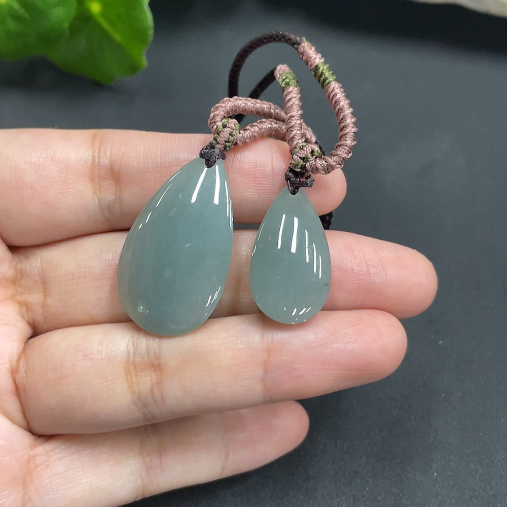F08347818 Jadeite Pendants Sell as a Lot