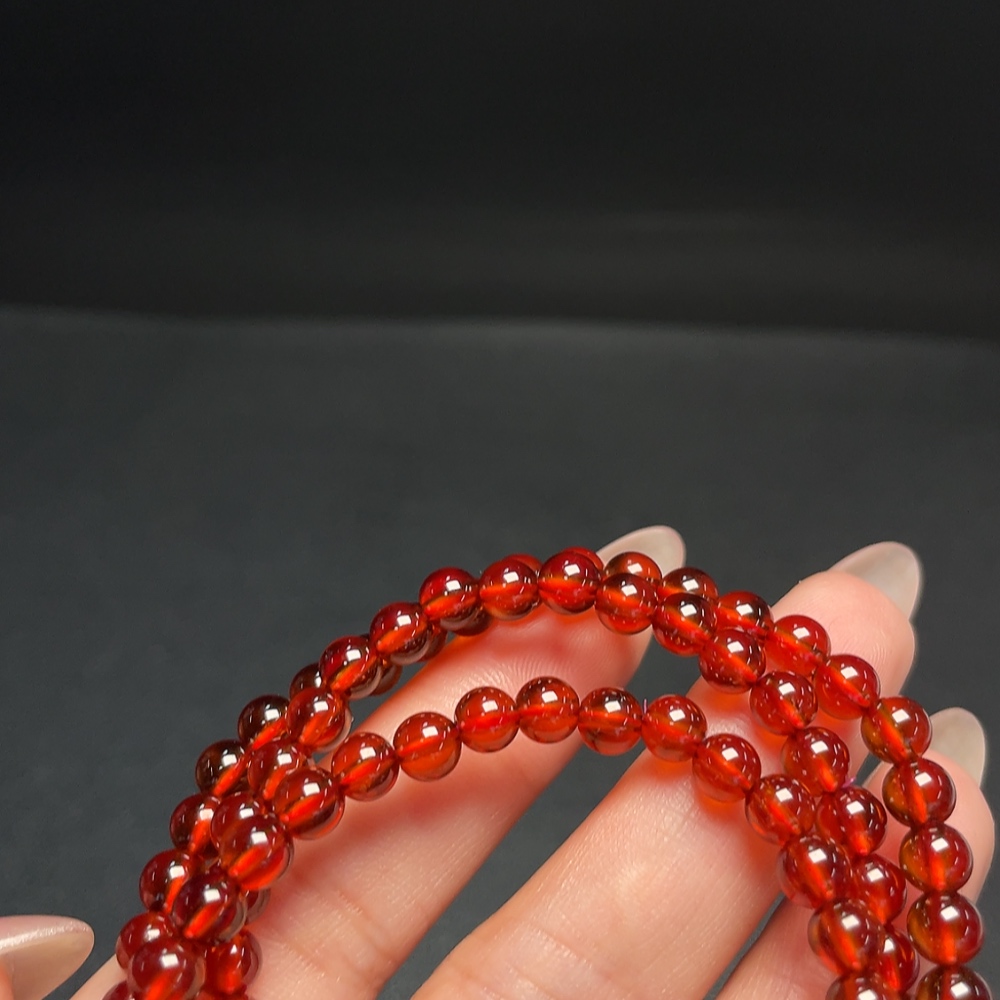 C34009070 Garnet bead necklace, total weight approx. 31.45g, bead size about 5.3mm