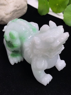 F42978167 翡翠貔貅摆件 货品总重约374.15克 含其他矿物成分