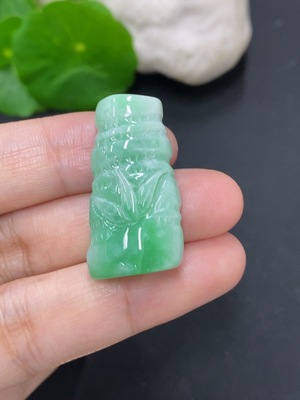 F46595540 翡翠节节高升挂件 货品总重量约9克