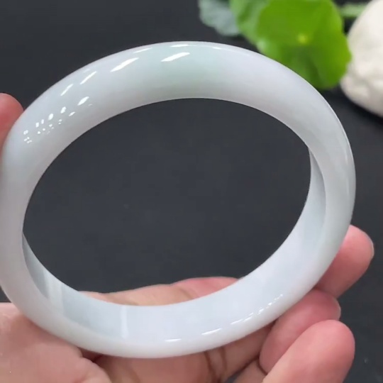 F32740356 Jadeite Round Bangle Total Weight Approx. 51.4g Size 58.6