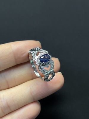 C46535181 蓝宝石戒指 非金 货品总重约1.93g