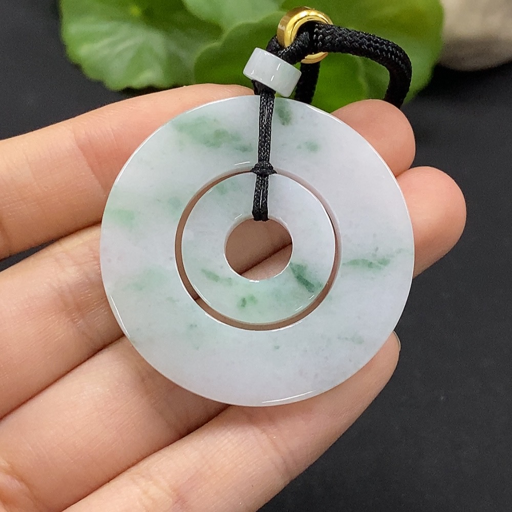 F35115518 Jadeite Mother and Child Button Pendant Total weight approx. 18.38g