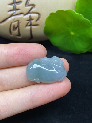F45336100 翡翠马上有钱挂件 总重约4.33g