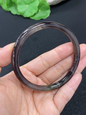 H46560171 和田玉圆条手镯    圈口56.6    货品总重约17.8g