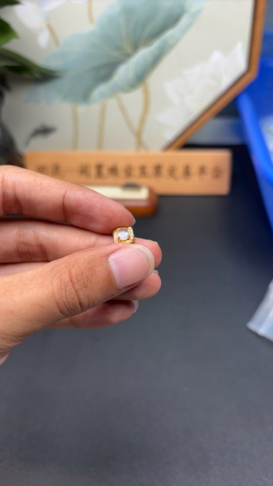 F34046967 Jadeite Inlay Non-Gold Non-Diamond Total Weight Approx. 0.8g