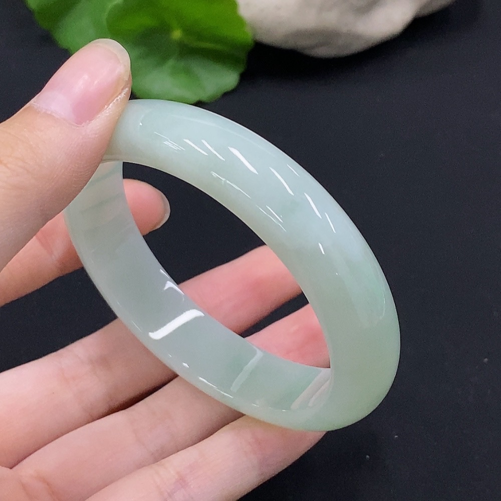 F33926893 Jadeite Concubine Bangle 56.5/49 Size Total Weight Approx. 47.3g