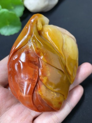 H41891795 老挝石手把件  玉兰花   货品总重约148.9g