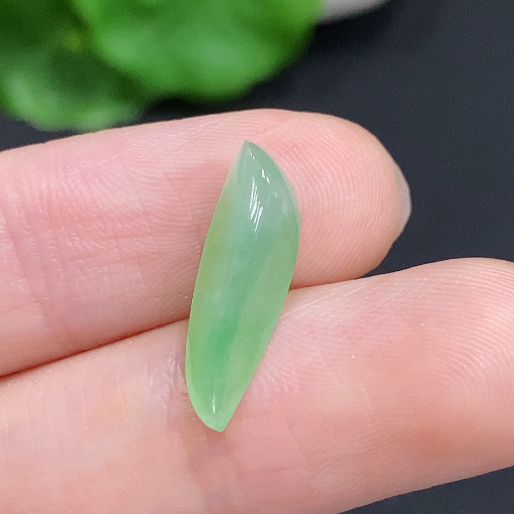 F30543604 Jadeite inlay, total weight approx. 0.6g