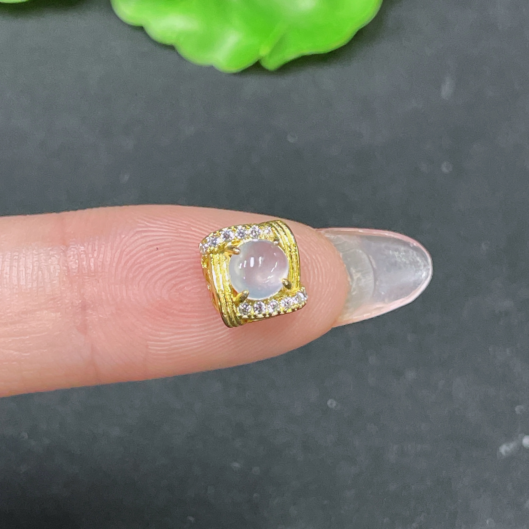 F34046967 Jadeite Inlay Non-Gold Non-Diamond Total Weight Approx. 0.8g