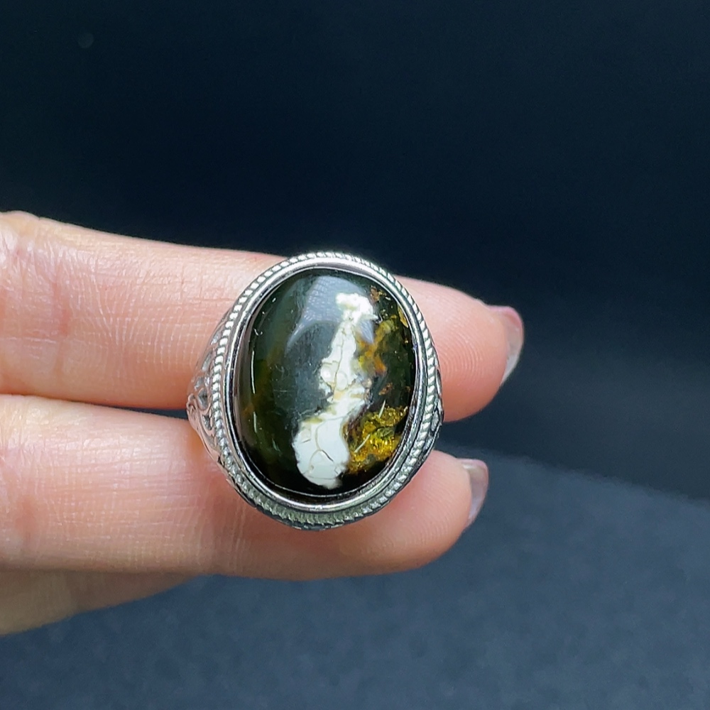 C28184871 Amber Beeswax Ring Adjustable Non-Gold-Inlaid Total Weight Approx. 7.38g