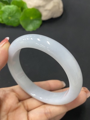 F27145644 Jadeite Round Bangle, Total Weight Approx. 53.4g, Inner Diameter 54.3