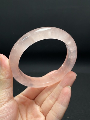 C43118233 水晶手镯 可见有机物 货品总重约51.9g 圈口57.4