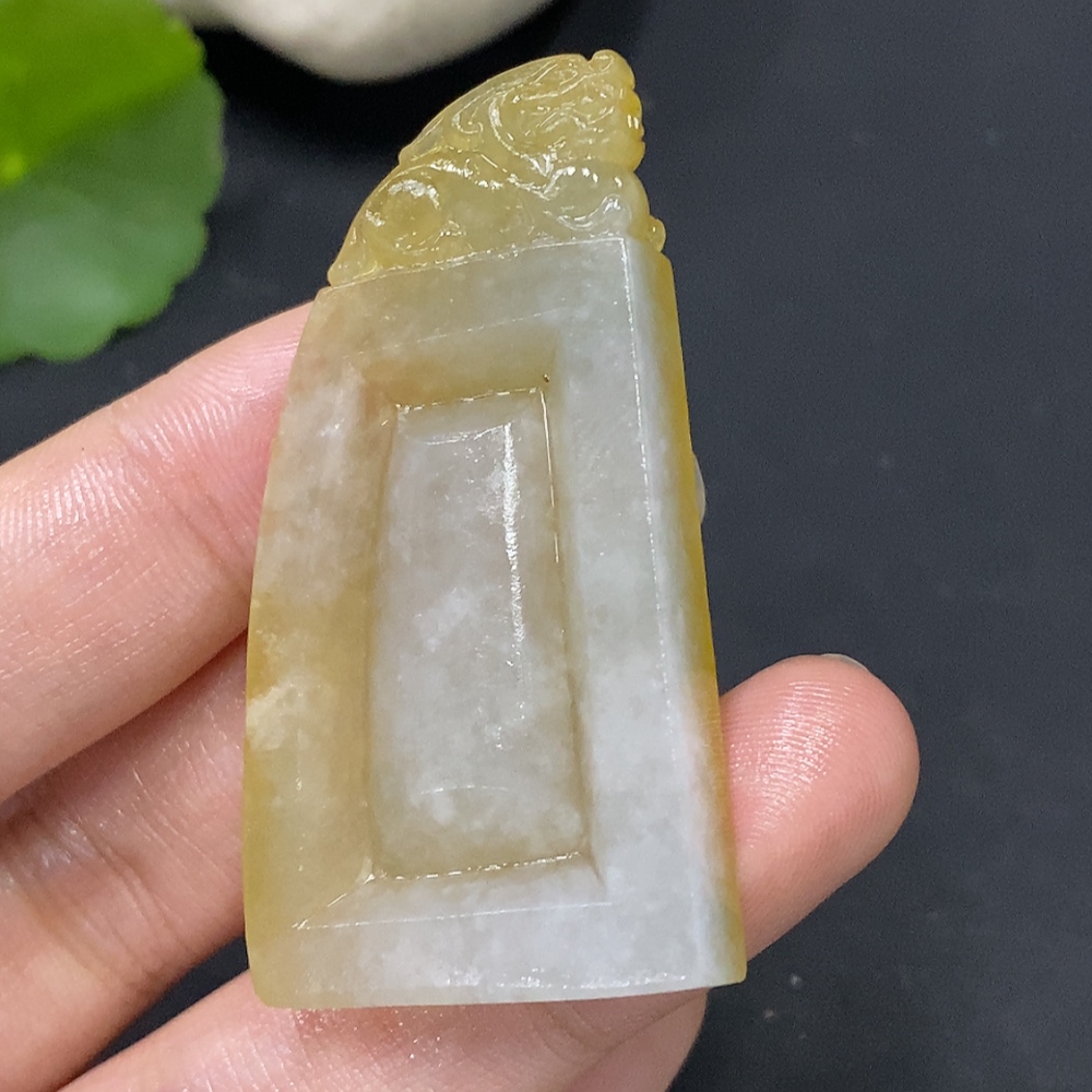 F28248905 Jadeite Pendant Total Weight Approx. 21.2g Unpolished Color Origin Undetermined