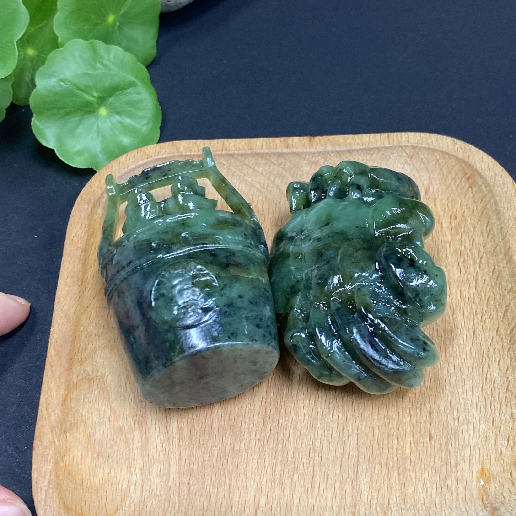 H33859295 Hetian Jade Handheld Piece - Wealth from All Directions, Total Weight Approx. 250.7g