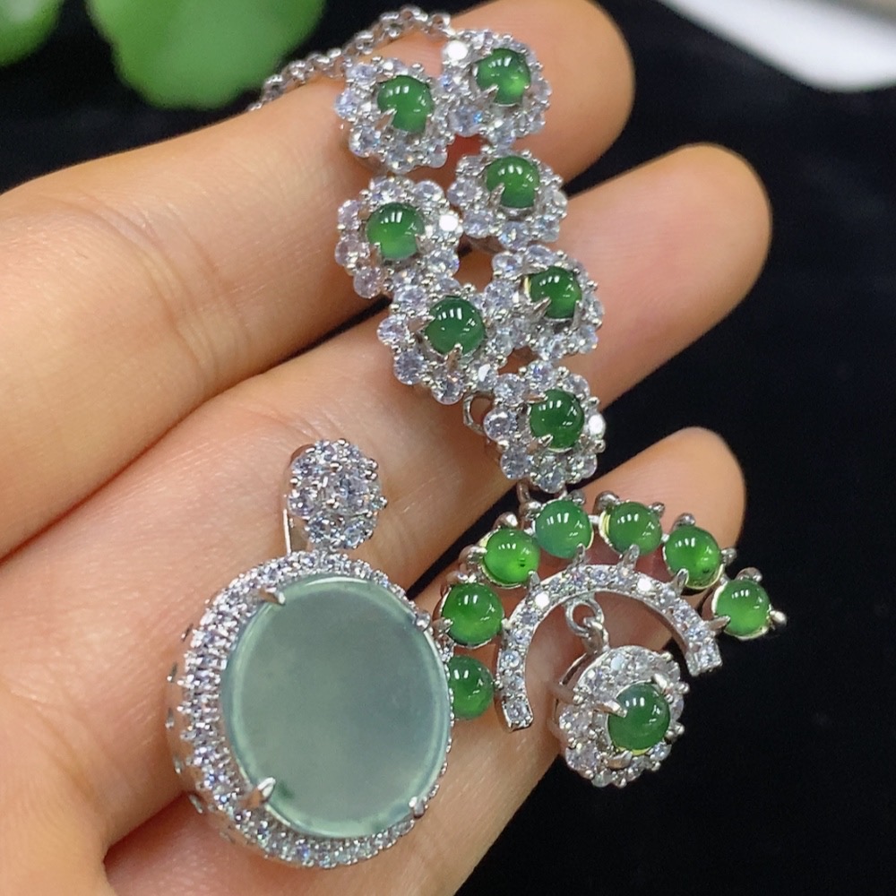 F34974475 Jadeite Inlaid Pendant Non-Gold
