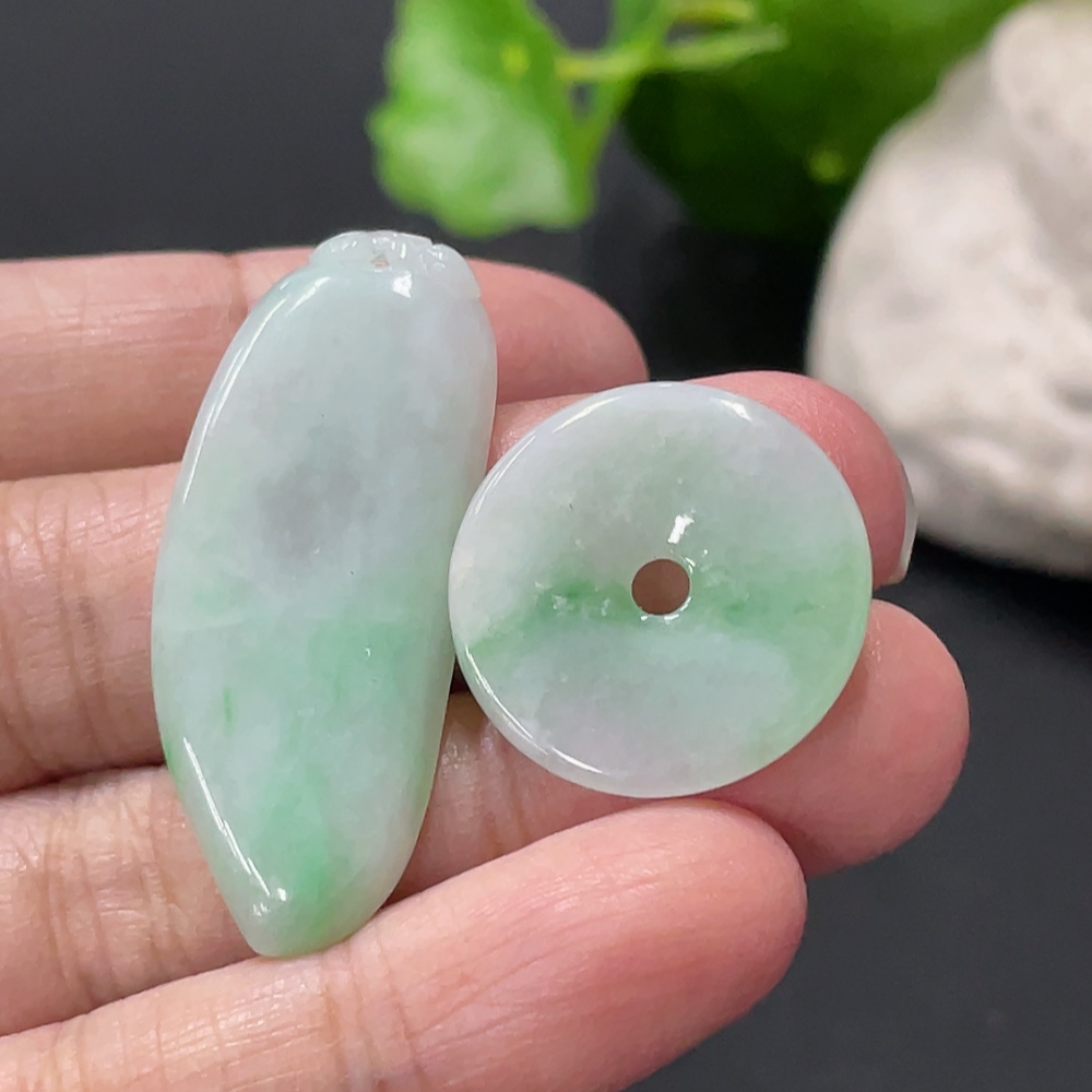 F34019628 Jadeite Pendant Peace Button Blessing Melon